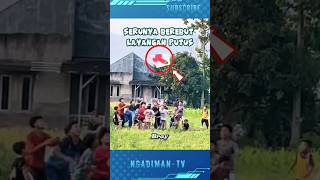 Download lagu SERUNYA BEREBUT LAYANGAN PUTUS 🤣😍 #shortsvideo #trending #viralvideo #layangan mp3 Download lagu SERUNYA BEREBUT LAYANGAN PUTUS 🤣😍 #shortsvideo #trending #viralvideo #layangan mp3