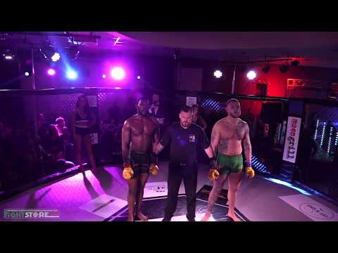 Peter Newti vs David Piotrowicz - Cage Conflict 3
