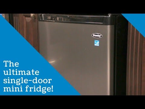 Single-door compact refrigerator