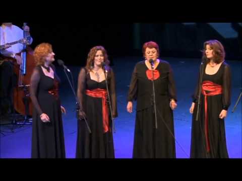 Mješovita klapa Filip Dević - Adio bella (Splitska serenada, 2011. godina)