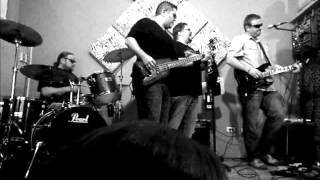 Flor de Loto - Authority Song &amp; Jailhouse Rock - en Taima - arribaflor