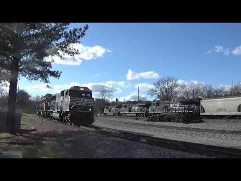 NS AB68 WITH NS #6901 SD60E HORSE HEAD NORTH BOUND SCALP LOCAL TRAIN