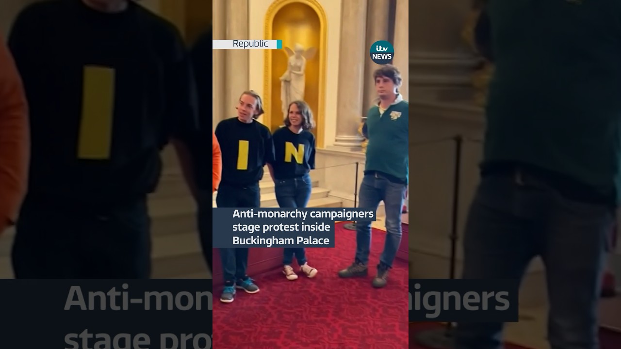 Anti-monarchy campaigners protest inside  #buckinghampalace. #itvnews #news #royals #kingcharles