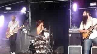 Dengue Fever -Thanks-A-Lot - live @ De Beschaving