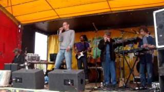 Low Budgetarians feat. Joost Belinfante - Museumplein A'dam (1/3)