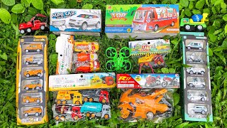 Unboxed the new toy vehicles which I found in the 