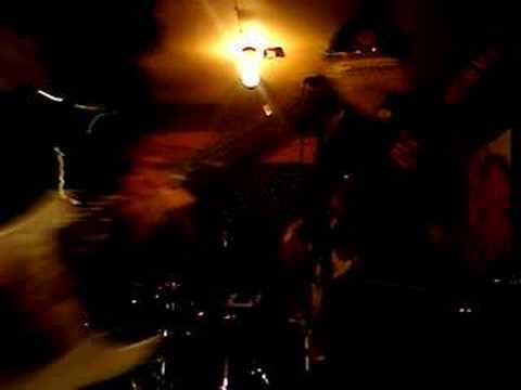 alem rock claro oscuro/ kaos