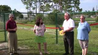 preview picture of video 'Ribbon cutting of the Sebastian, Florida Bark Park 2009'