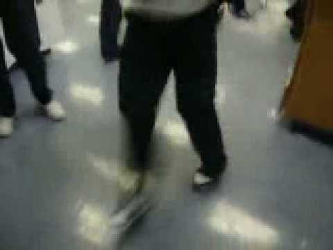 DA PART T SIDE OF CVS HIGH SKOOL FOOTWERKIN