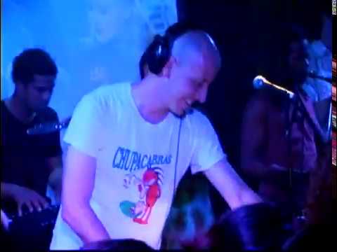 Spam All Stars - "Fuacata" - Live @ Hoy Como Ayer 05.01.03