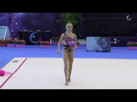 Hélène Karbanov Ball GP Marbella 2021