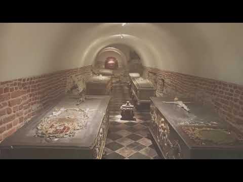 Wawel-Sarkofagi w Krypcie Zygmuntowskiej - Vavelis - karališkieji sarkofagai Žygimanto kriptoje