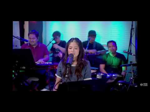 chasing pavements-gigi de lana