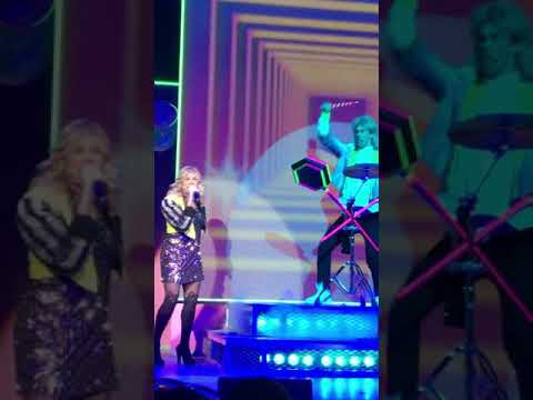 Pernilla Wahlgren Blöder på Premiären