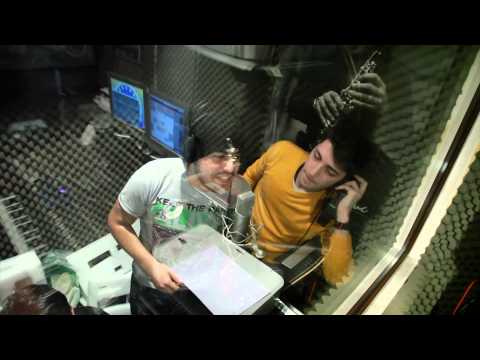 de santo si bogdan aritistu , ah ce tias face ,, :)))