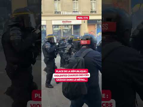 17 octobre : place de la République, la police charge et envoie des gaz lacrymogènes dans le métro