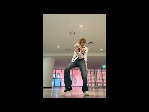 Make it count - Yeonjun, Becky g and Myke Towers - Dance mirror