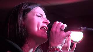 NO LIMIT -  Close To Me Fire  (Beth Hart)