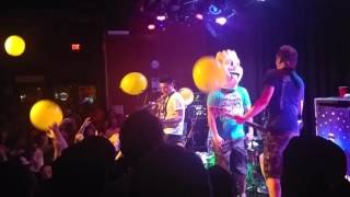 Less Than Jake - Ask the magic 8 ball (17/03/2016)