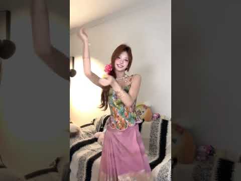 She sang of parting and headed south#Spot dance#Maru paper shake#Farewell dj