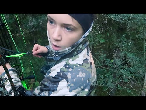 THE BIGGEST BUCK OF MY LIFE at 10 Yards