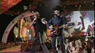 Big &amp; Rich - Save A Horse (Ride A Cowboy) (LIVE)