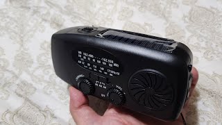 Hand  Crank and Solar Emergency Flashlight Radio and Power Bank