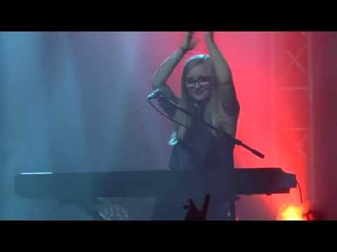 Road - Nem elég ( live piano cover by Földes Anett ) @ Barba Negra Music Club 2015.11.20.