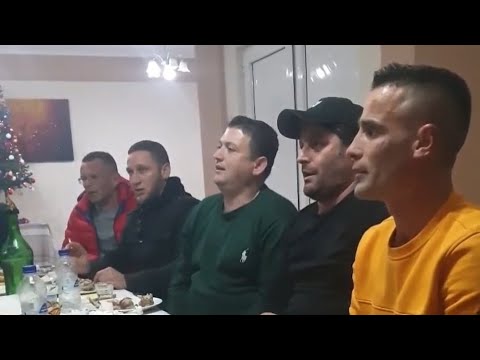 Kenge Labe - Grupi Polifonik Saranda, rritur bonjak