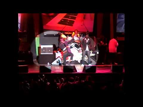 2006 SUMFEST BOUNTY KILLA & BEENIE MAN  & DON MAFIA & D ANGEL TAKE THE STAGE WITH A GOOD PERFORMANCE