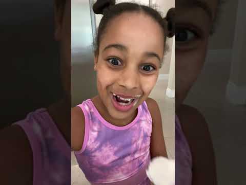 Cali Sings while eating Ice Cream 🍦