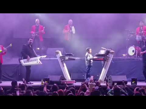 El oso polar , Nelson kansela ft Alexis Benjamin 