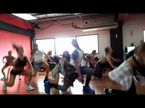 Taller de dance hall con randall correa en la academia dance up studios