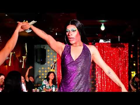 Vicky On The Rocks - Superbass