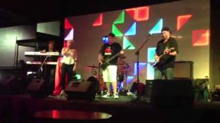 The Icebreakers performing Weir by Killing Heidi