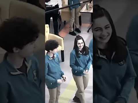 قولو لها انني لازلت اهواها اجمل نظرات هي نظرات العشاق