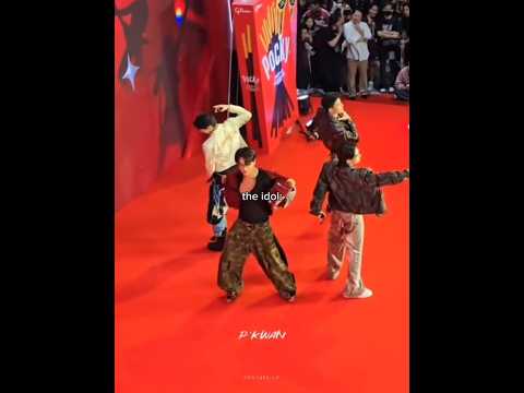 their number 1 supporter 🥰🥰 #joongdunk #aouboom #ppnaravit #santapp #jasper