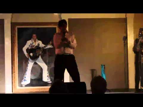 Austin Irby sings 'Hound Dog' at Elvis Week 2013 (video)