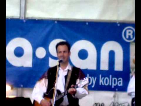 Ansambel Vasovalci - Nocoj ga pijemo (Fantje z vseh vetrov) v zivo