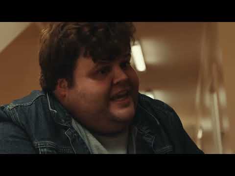 KAYAK “Big trip. Small screen.” Commercial