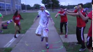 High School flawlessly dubs Taylor Swift&#39;s &quot;Shake It Off&quot;