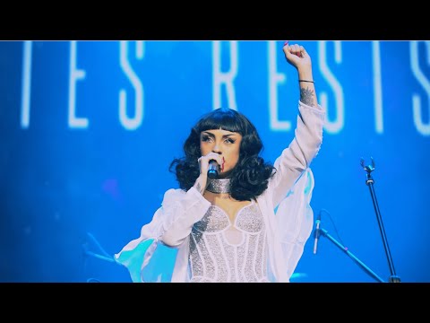 La Ramona en el Escenario de Miley Cyrus | "Brío" y "Te Tengo y No Te Tengo" en Vivo- Movistar Arena