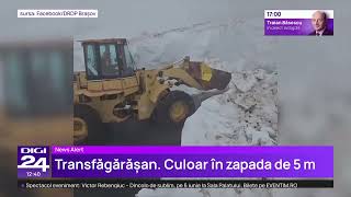 Misiune dificilă pe Transfăgărășan: Drumarii se luptă cu zăpadă de 5 metri și bolovani