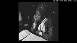 ALICE CLARK - LOOKING AT LIFE