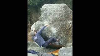 Video thumbnail: 豚の顎, 初段 (7a+). 御岳 (Mitake)