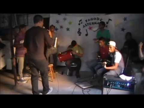 Anderson do Pagode Alternativa cantando Só Nós Dois