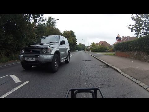 P49LRD - Dangerous Overtake of Cyclist
