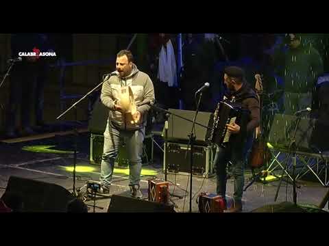 Terraemares - Tammuriata live - CalabriaSonaMusicChannel