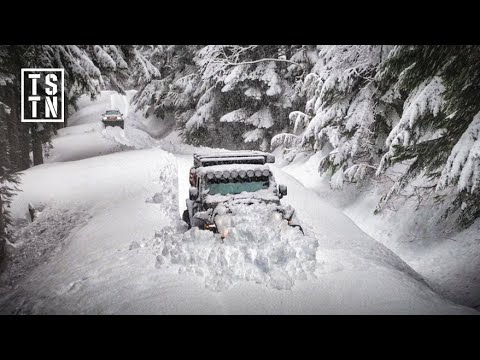 EXTREME Winter Snow Storms VS My 426 Hemi Jeep Gladiator