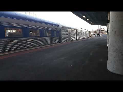 NR99 6MA8 "The Overland" departing with a bell salute 21/1/2022